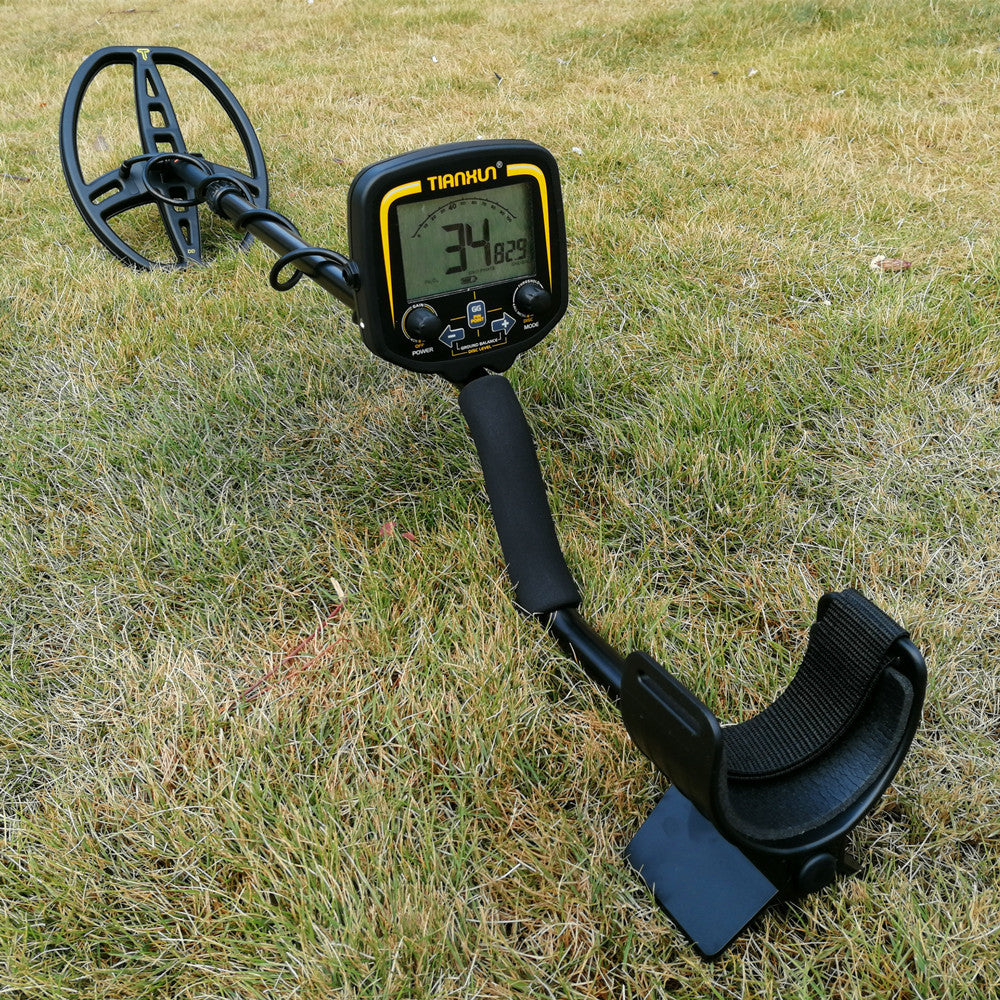 TX-850 professional metal detector with high sensitivity and waterproof dual D-type search coil can detect depths of 3 meters